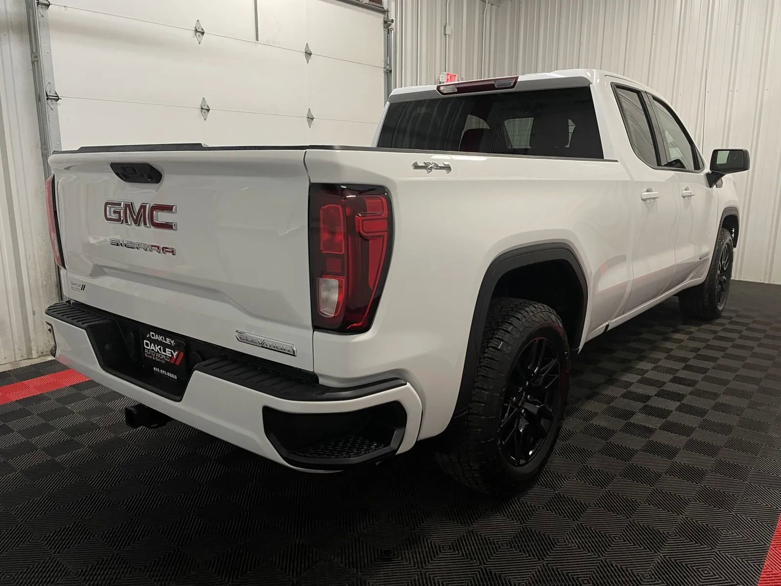 Used 2024 GMC Sierra 1500 Elevation image 4