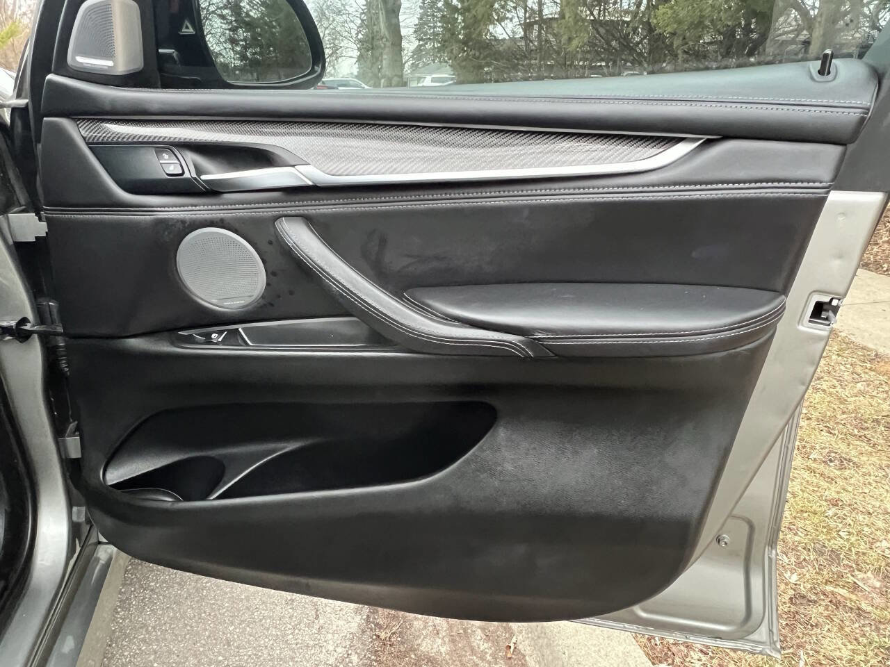 Used 2016 BMW X5 M image 31