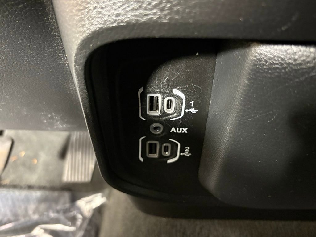 Used 2022 RAM 1500 Laramie AWD/4WD image 29