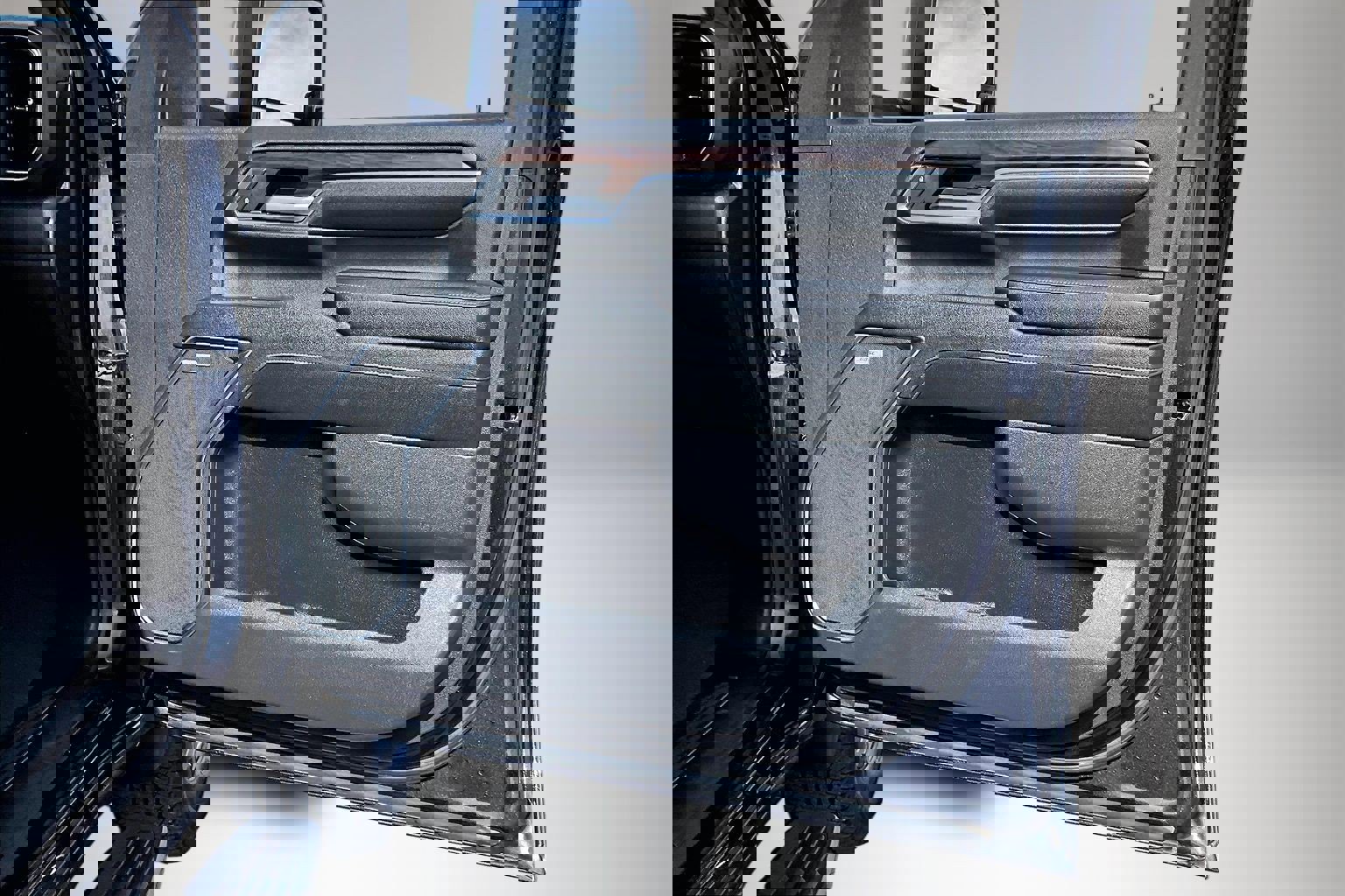 Used 2024 GMC Sierra 2500 SLT w/ SLT Premium Package image 29