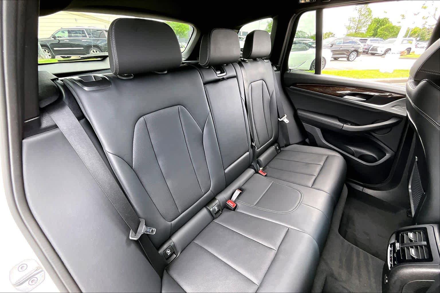 Used 2024 BMW X3 sDrive30i RWD image 18
