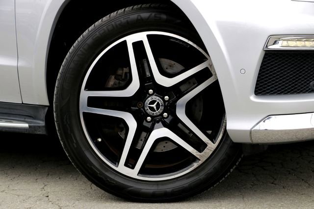 Used 2013 Mercedes-Benz GL 550 4MATIC image 2