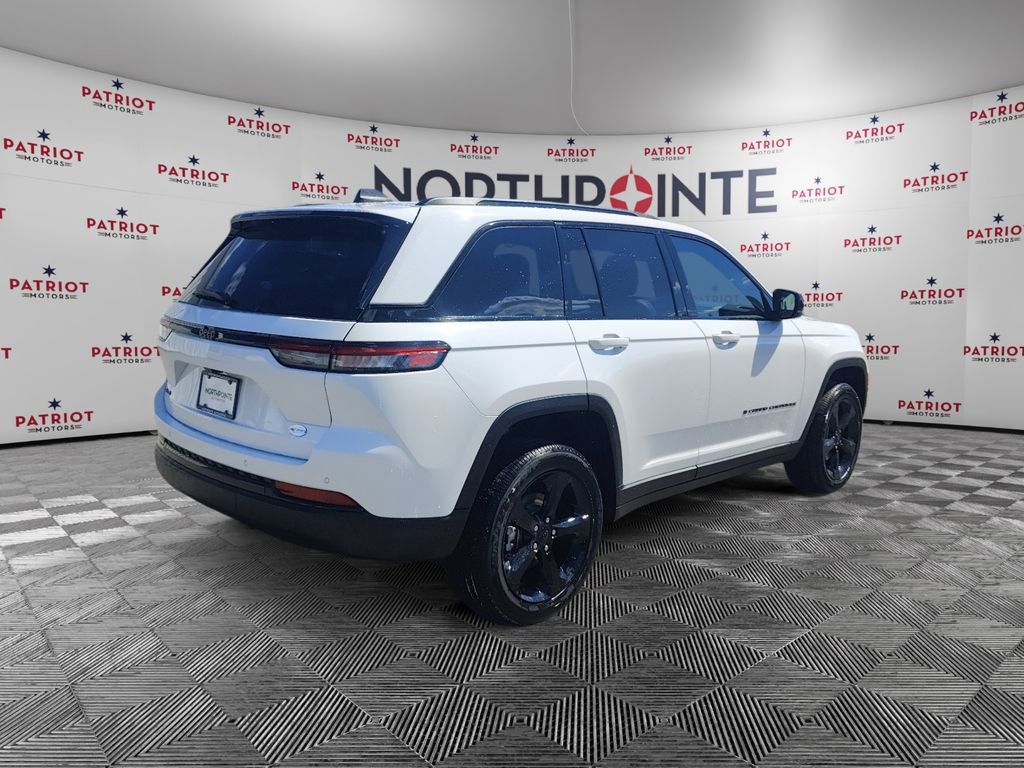 New 2025 Jeep Grand Cherokee Altitude image 7