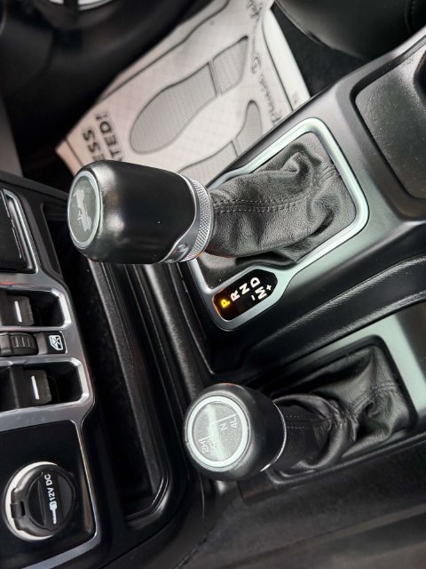 Used 2020 Jeep Wrangler Unlimited Sahara AWD/4WD image 21