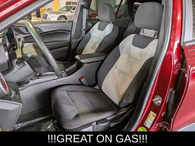 Used 2024 Chevrolet Trax RS image 12