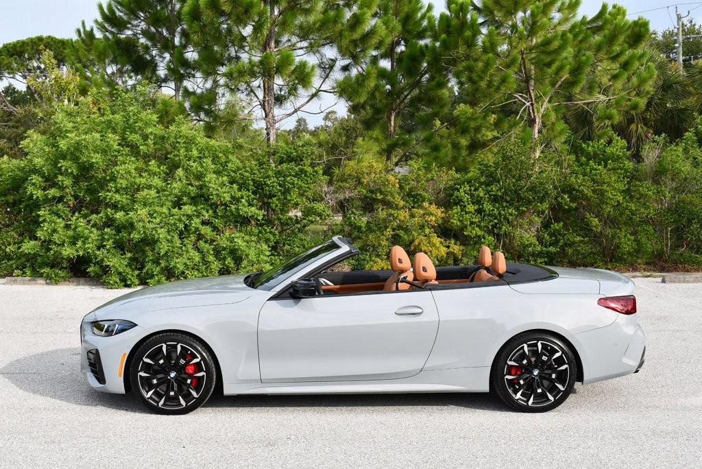 Used 2026 BMW M440i Convertible w/ Premium Package RWD image 29