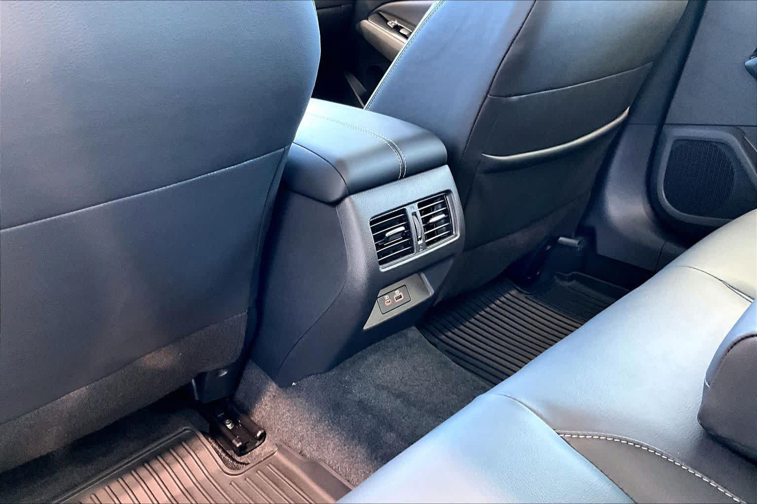 Used 2025 Nissan Altima 2.5 SL FWD image 33