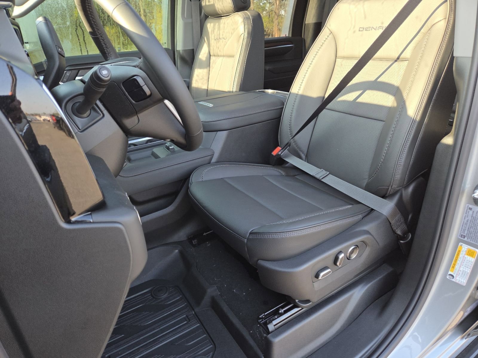 New 2026 GMC Sierra 2500 Denali w/ Denali Reserve Package image 32