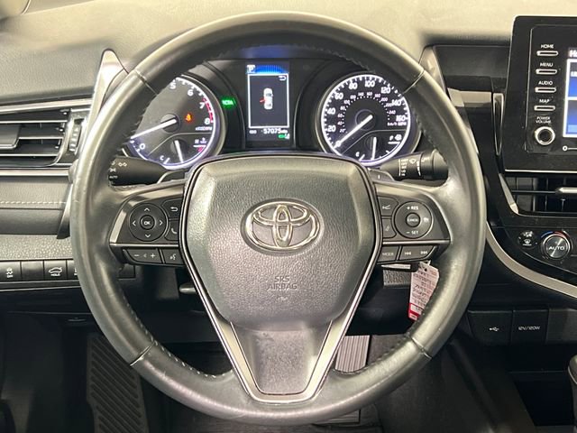 Used 2024 Toyota Camry SE image 16