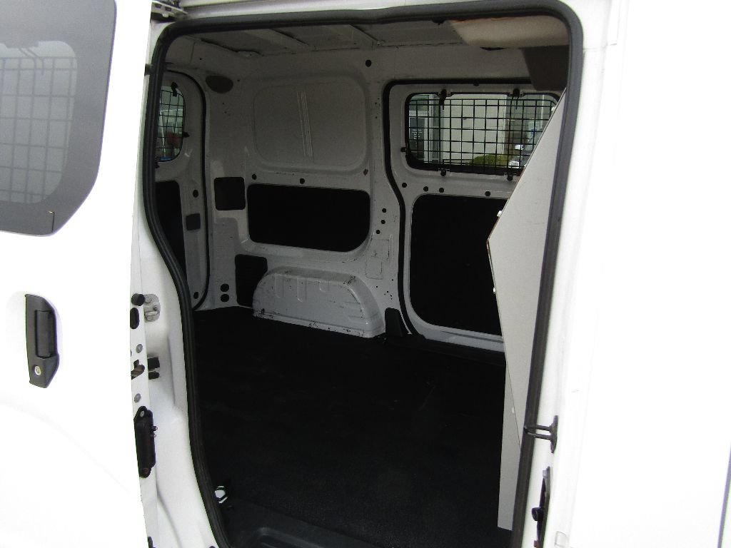 Used 2017 Chevrolet City Express LT FWD image 4