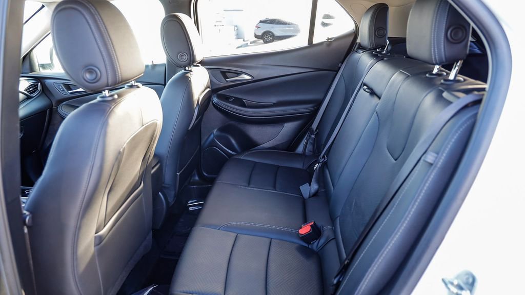 Used 2023 Buick Encore GX Essence w/ Experience Buick Package FWD image 23