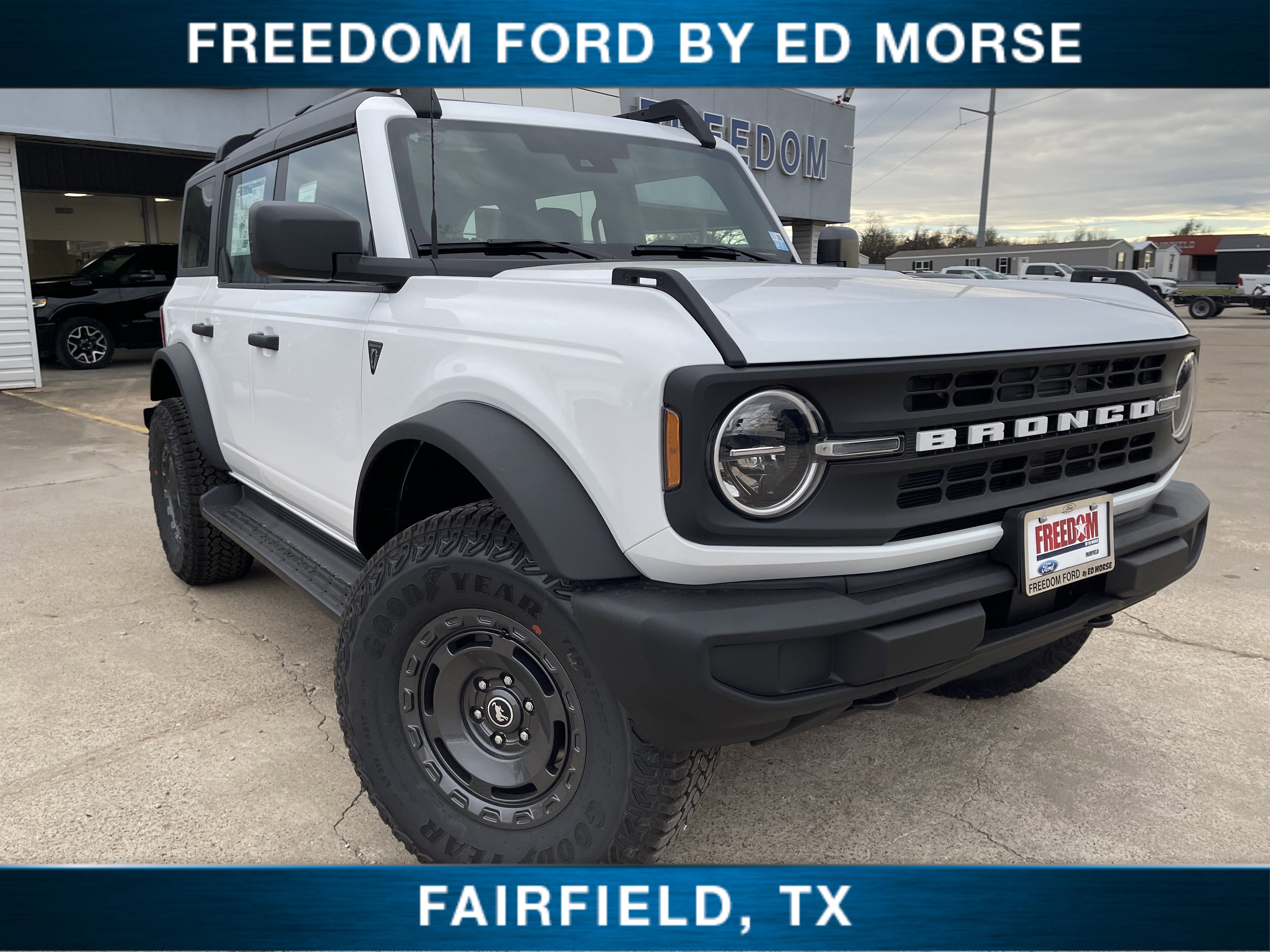 New 2025 Ford Bronco Base w/ Sasquatch Package