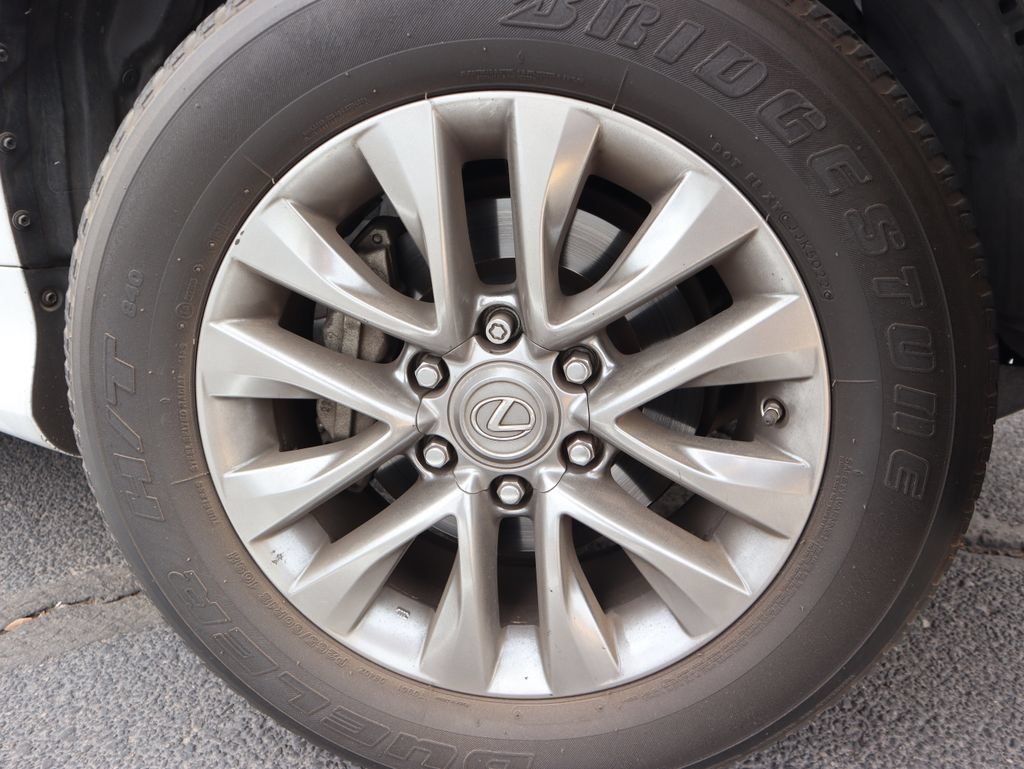 Used 2019 Lexus GX 460 Luxury AWD/4WD image 16