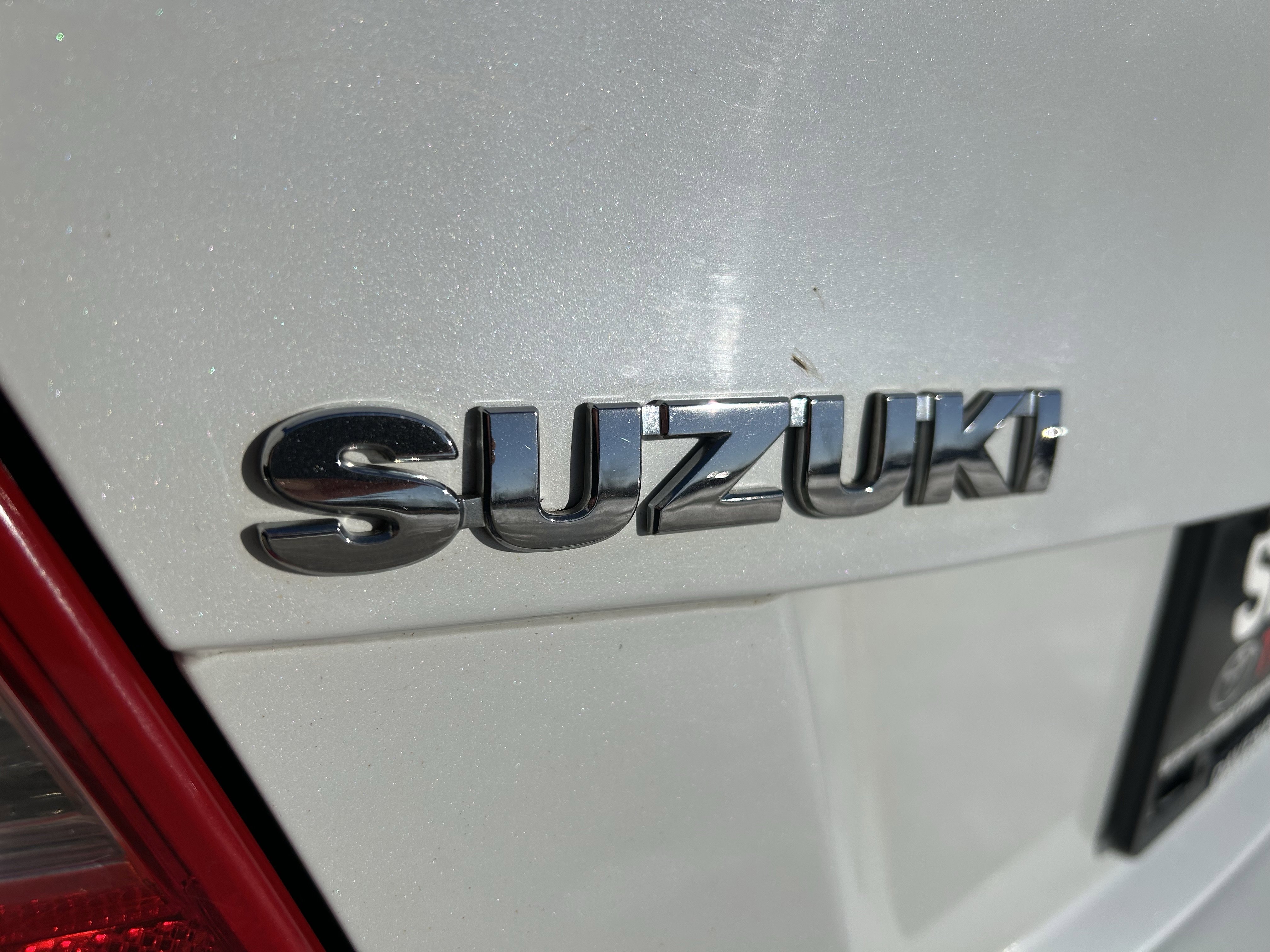 Used 2013 Suzuki Kizashi SE image 13