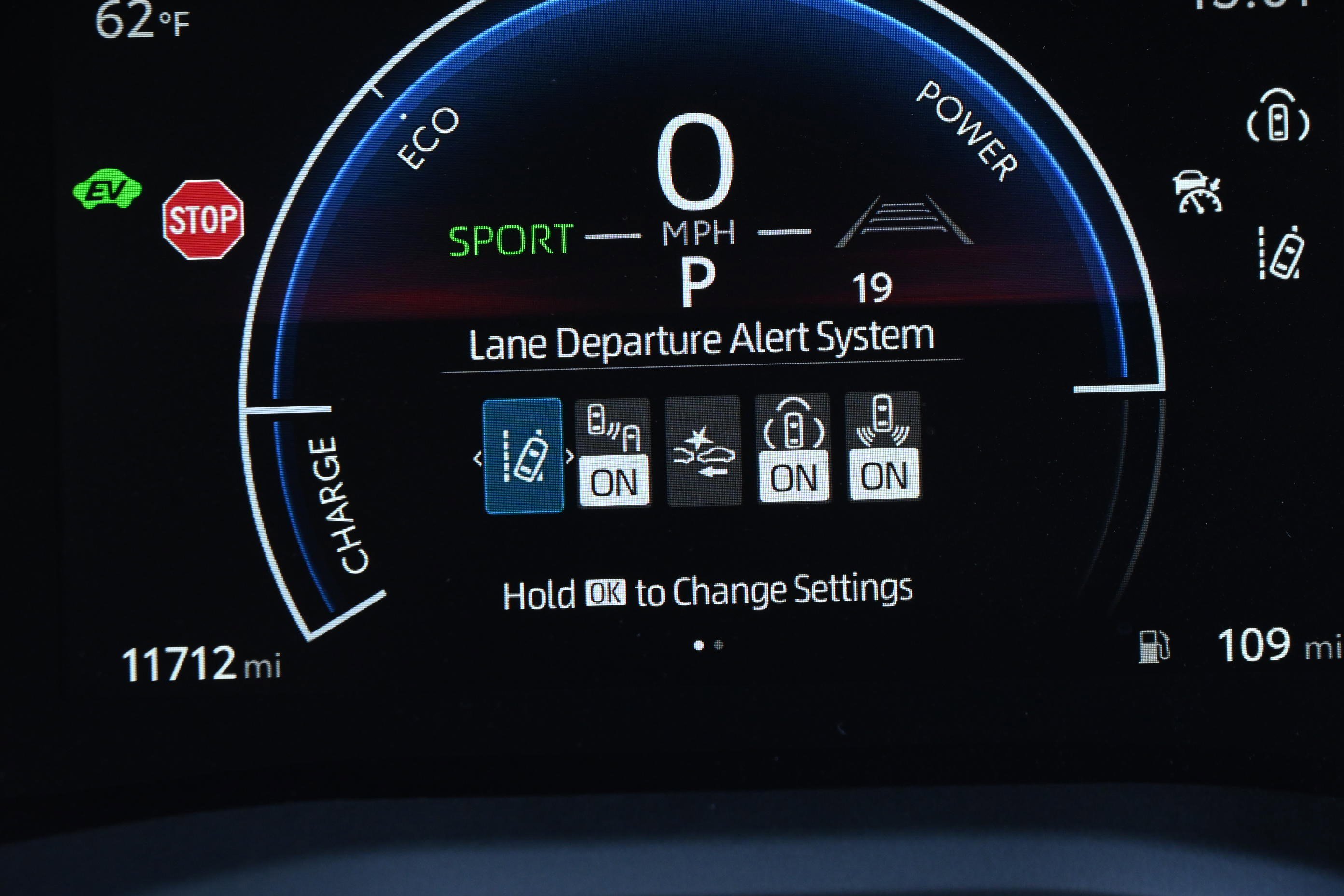 Used 2025 Toyota Camry SE image 32