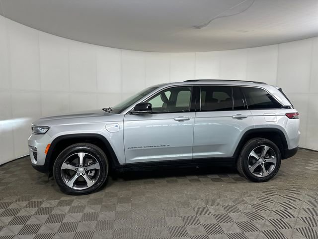 Used 2023 Jeep Grand Cherokee 4WD 4xe image 6