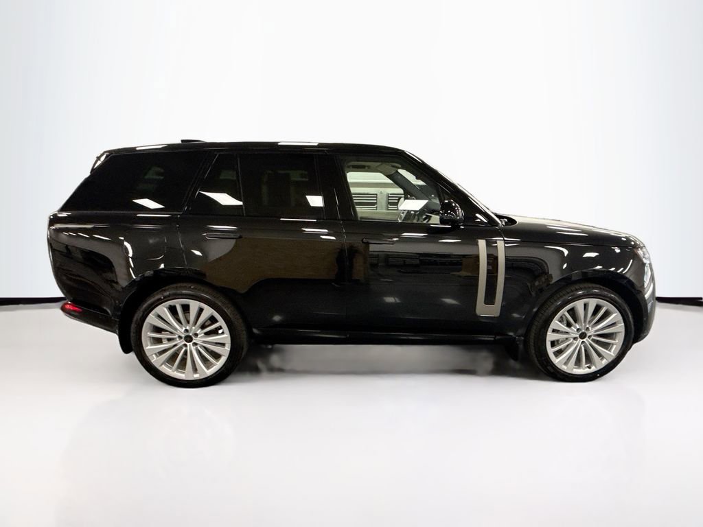 New 2026 Land Rover Range Rover SE image 4
