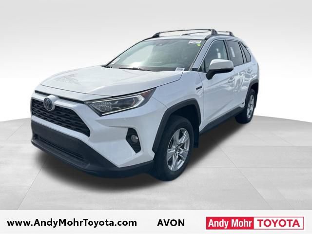 Used 2021 Toyota RAV4 XLE w/ Convenience Package AWD/4WD image 4