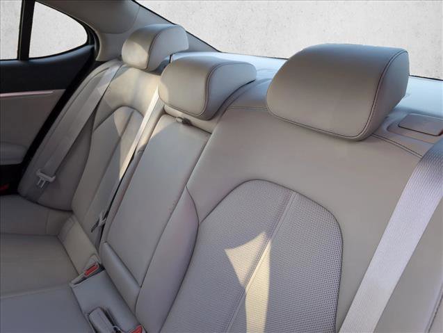 Used 2020 Genesis G70 2.0T image 18