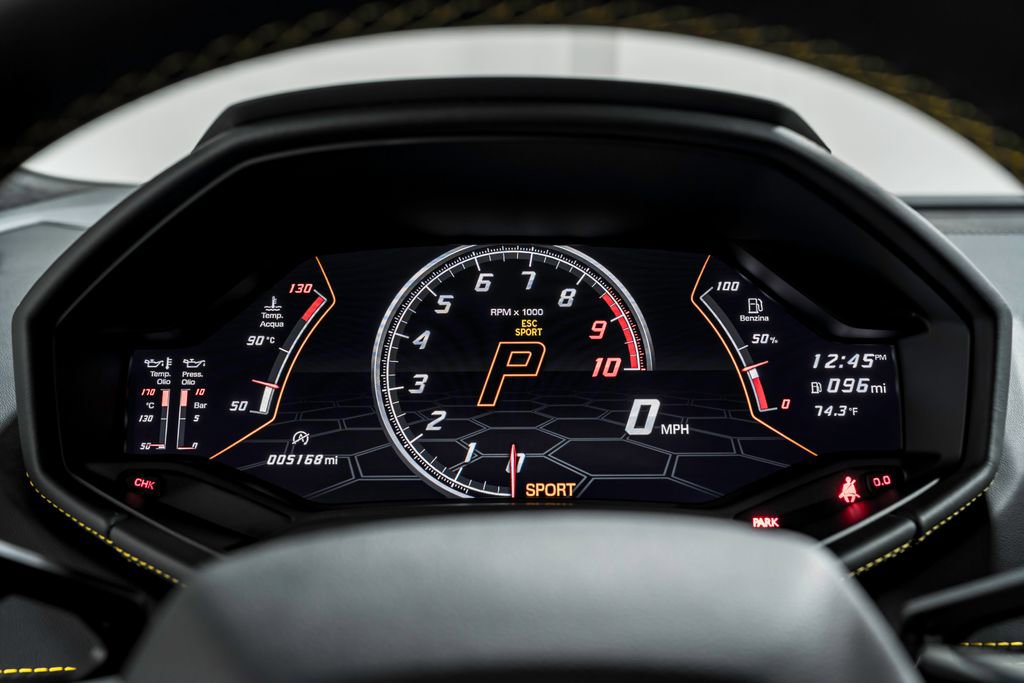 Used 2023 Lamborghini Huracan EVO image 16