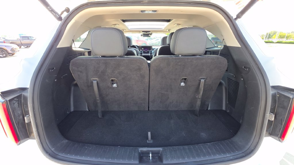 Used 2023 Kia Sorento SX AWD/4WD image 17