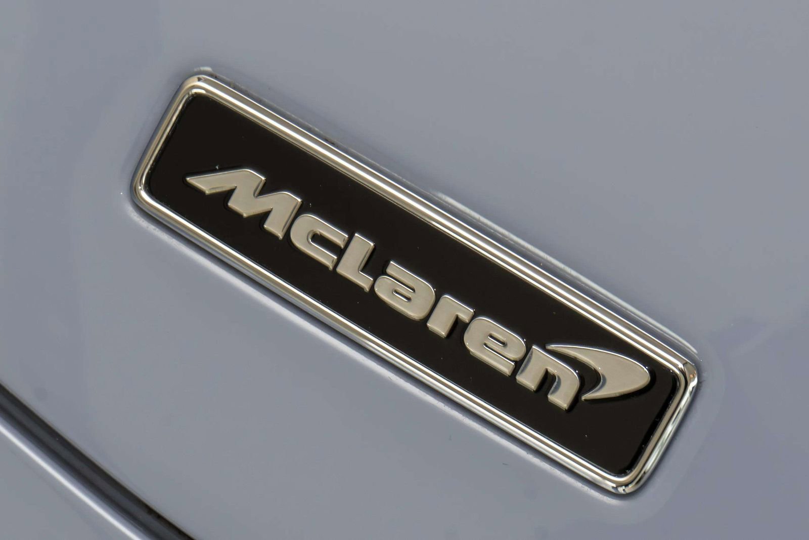 Used 2023 McLaren Artura RWD image 39