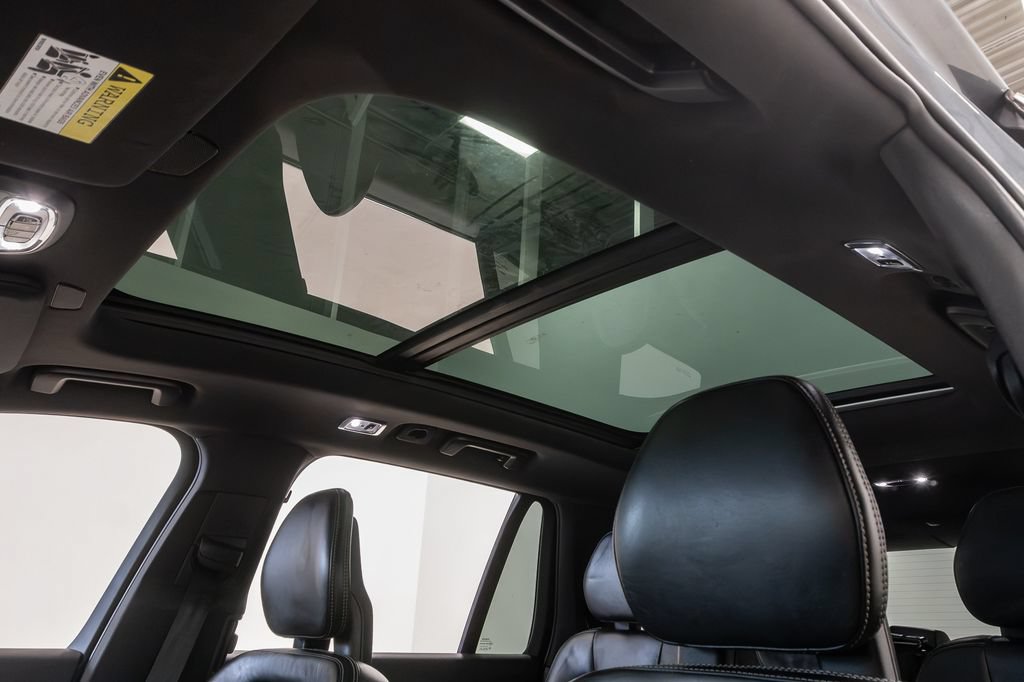 Used 2018 Volvo XC90 T6 Momentum w/ Convenience Package AWD/4WD image 9