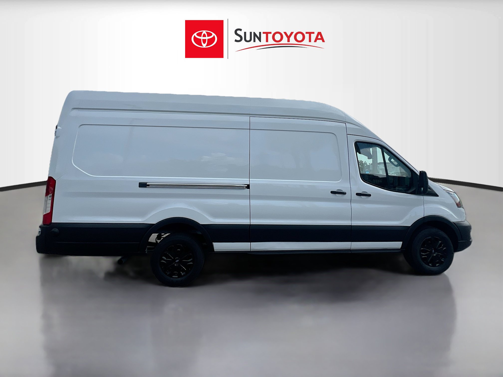 Used 2024 Ford Transit 250 148 High Roof Extended w/ Load Area Protection Package RWD image 2