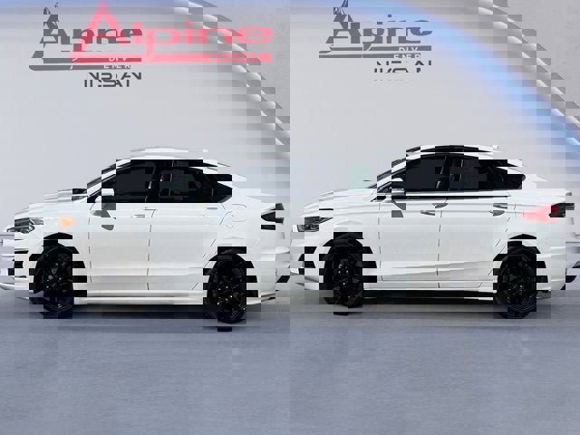 Used 2020 Ford Fusion SEL image 2