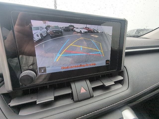 Used 2025 Toyota RAV4 XLE w/ Convenience Package FWD image 15