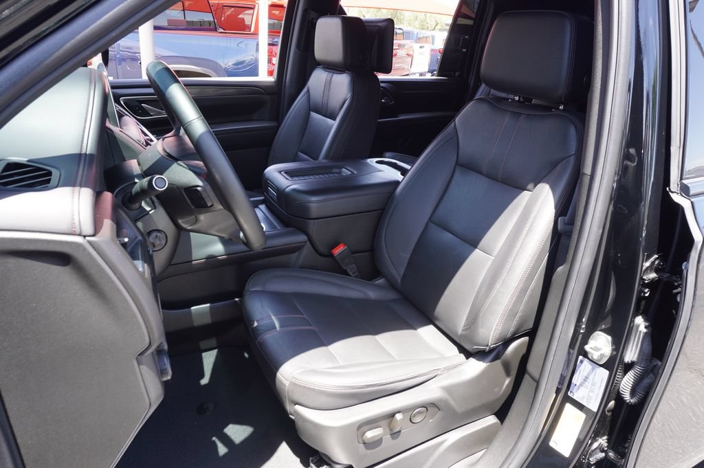 Certified 2023 Chevrolet Suburban RST w/ Sport Performance Package AWD/4WD image 15