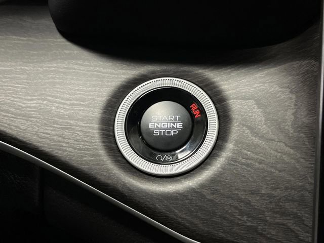 New 2025 Jeep Grand Cherokee L Limited w/ Trailer Tow Package image 22