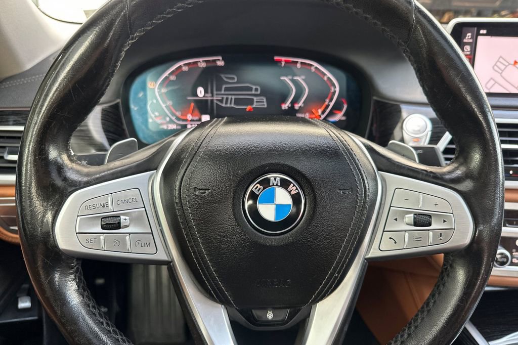 Used 2020 BMW 740i w/ Premium Package image 26