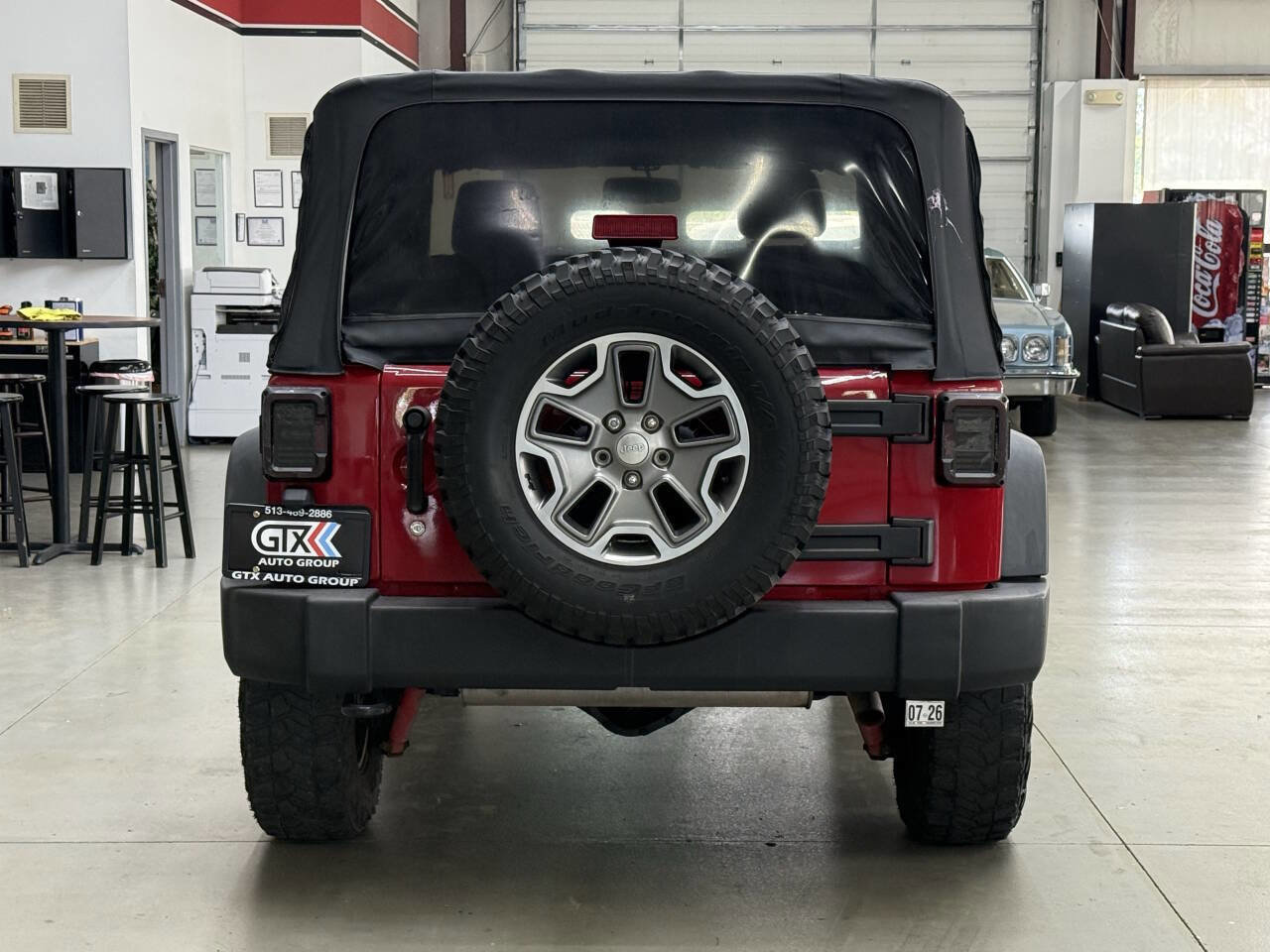 Used 2014 Jeep Wrangler Rubicon w/ Power Convenience Group AWD/4WD image 3
