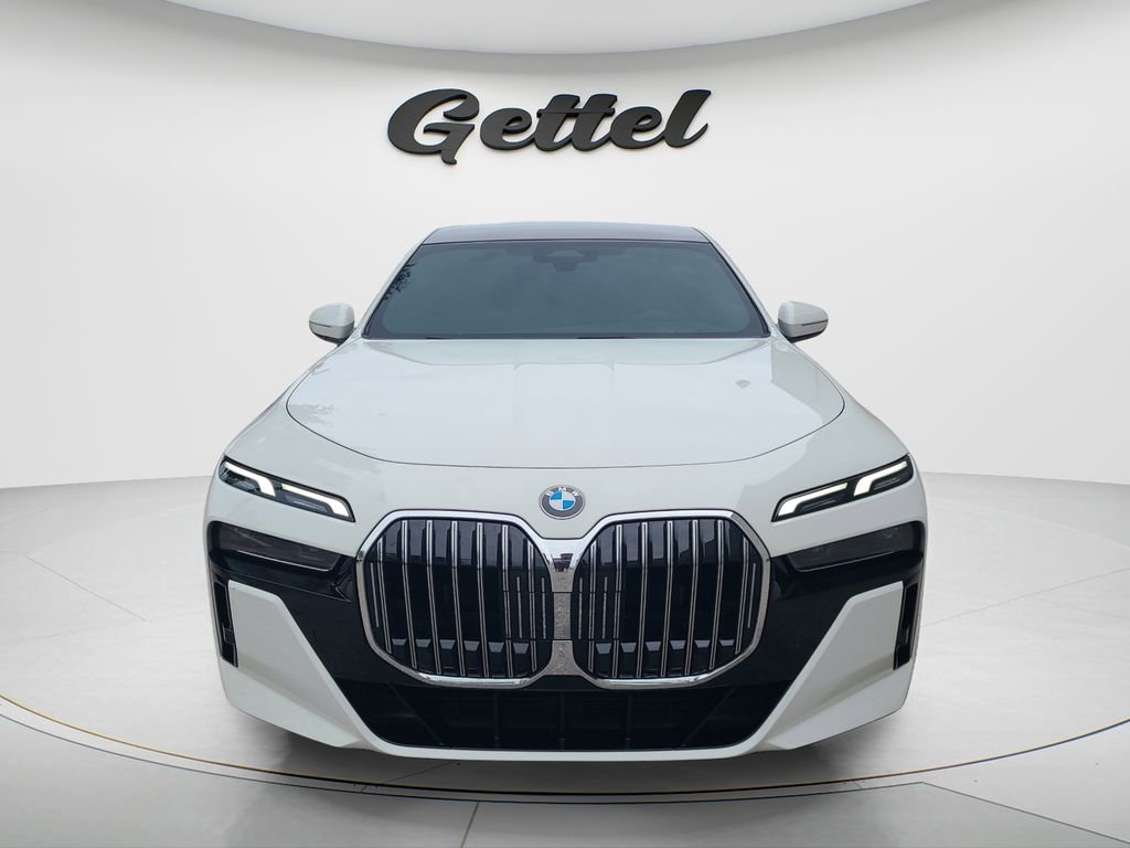 Used 2023 BMW 740i RWD video 2