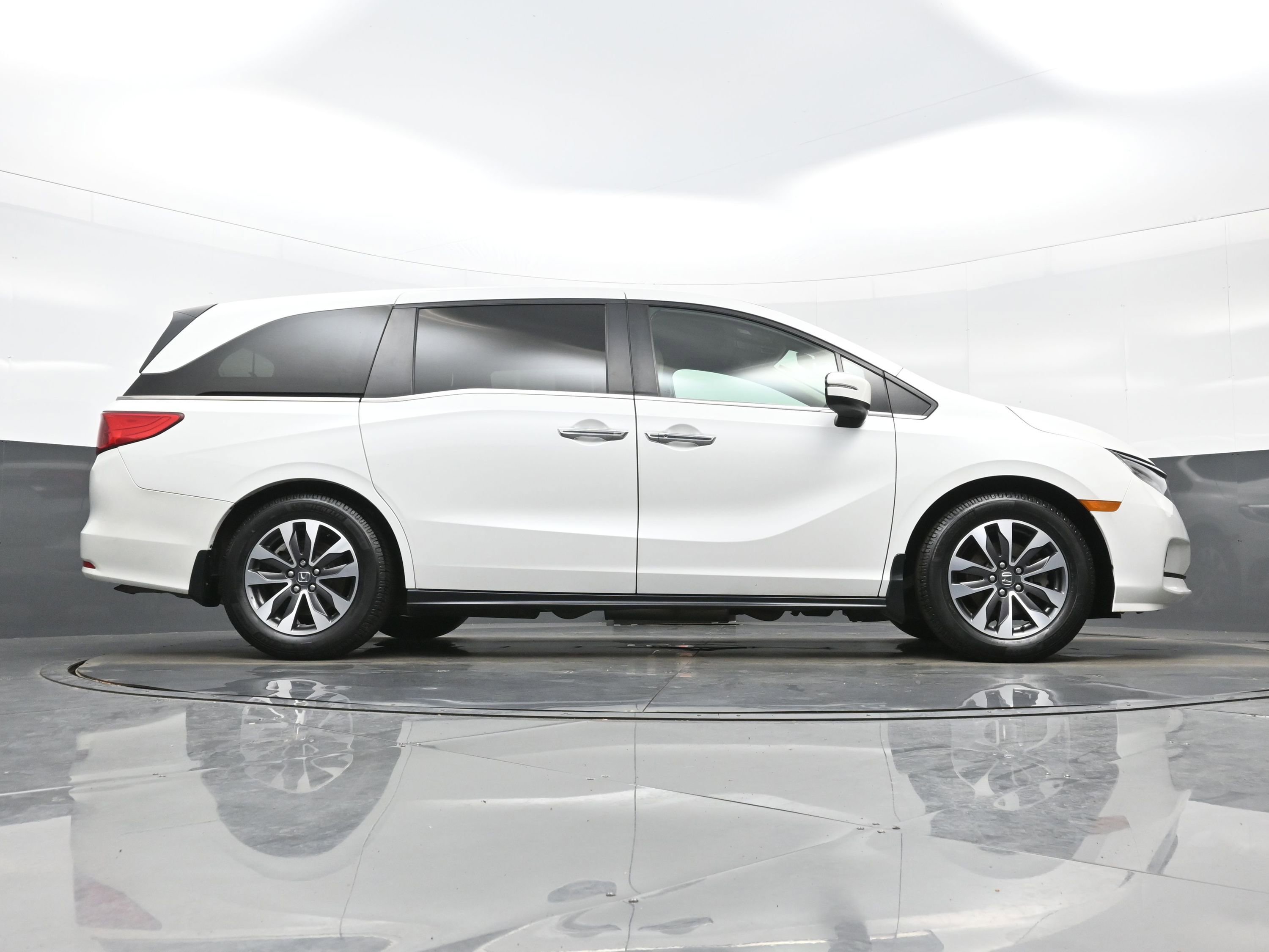 Used 2022 Honda Odyssey EX-L image 32