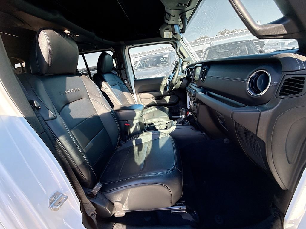 Used 2023 Jeep Wrangler Unlimited Sahara w/ Cold Weather Group image 32