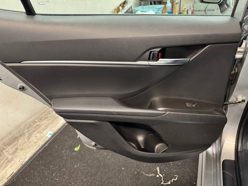 Used 2024 Toyota Camry SE FWD image 16