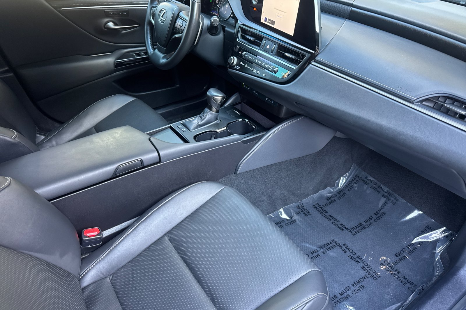 Used 2025 Lexus ES 300h w/ Premium Package FWD image 16