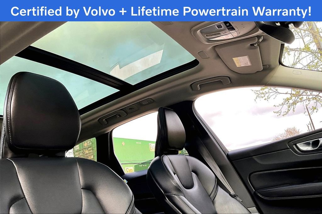 Used 2025 Volvo XC60 B5 Core image 22