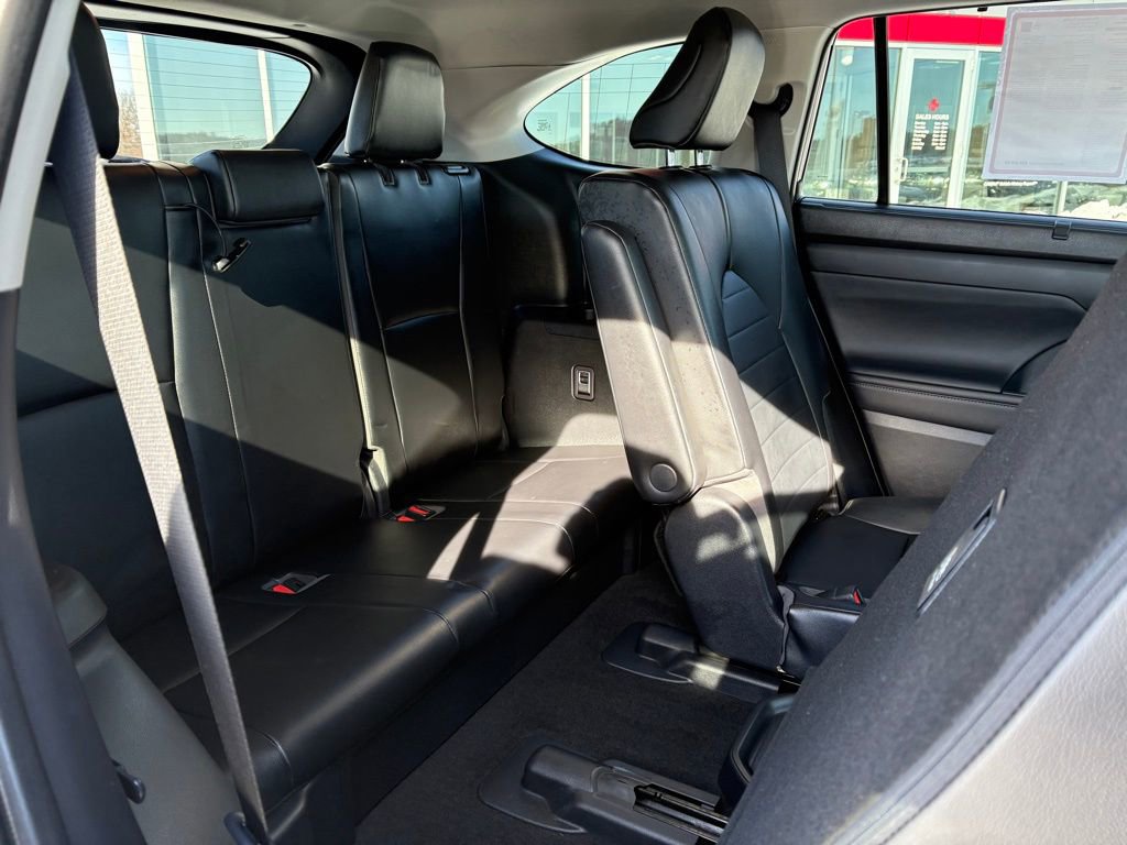 Certified 2021 Toyota Highlander XLE image 16