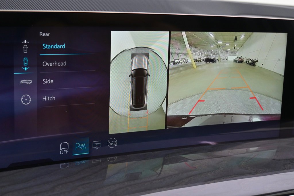 New 2025 Cadillac Escalade IQ Luxury 2 image 31