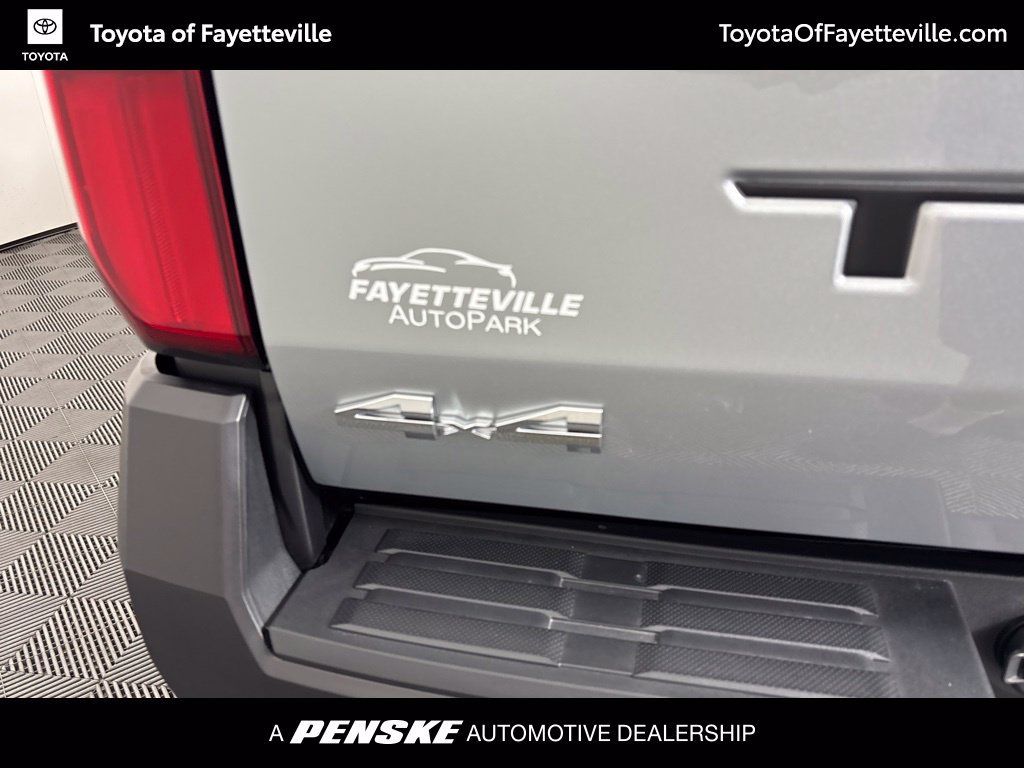 Certified 2024 Toyota Tacoma SR AWD/4WD image 4
