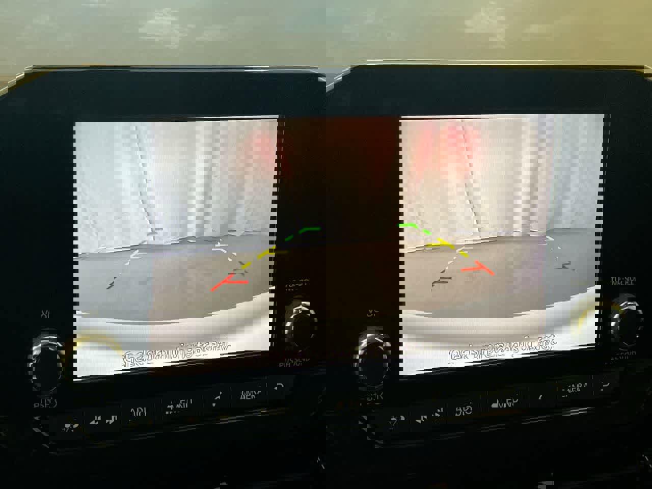 Used 2022 Nissan Pathfinder SV image 17