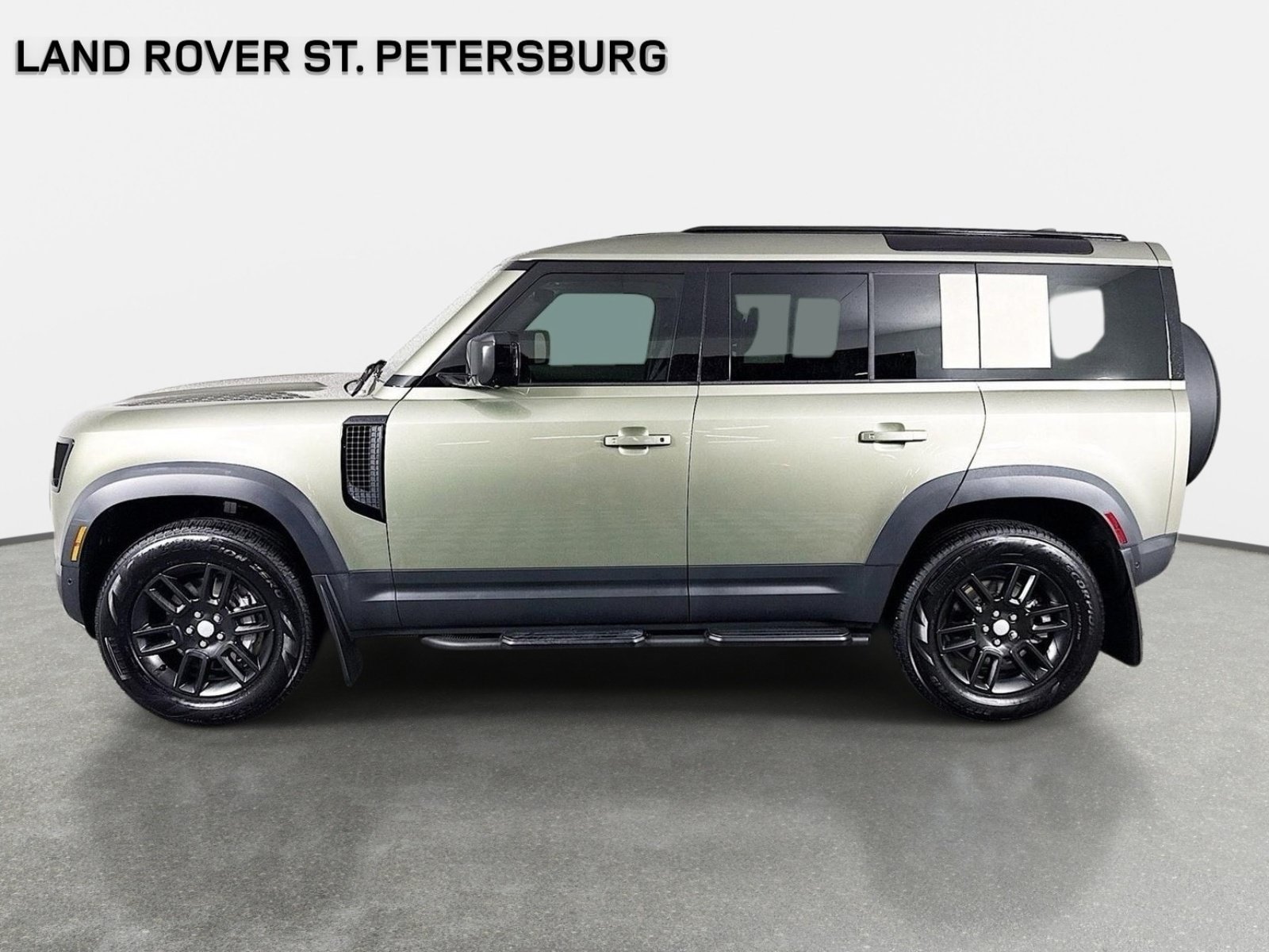 Used 2025 Land Rover Defender 110 S AWD/4WD image 8