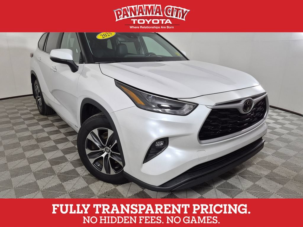 Used 2025 Toyota Highlander XLE