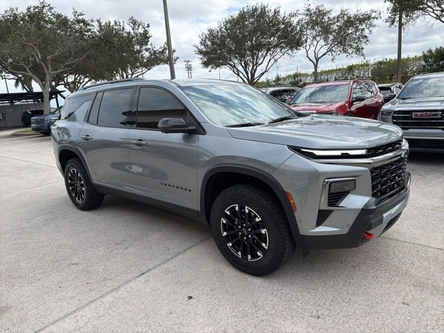 Used 2024 Chevrolet Traverse Z71 w/ Enhanced Driving Package image 9