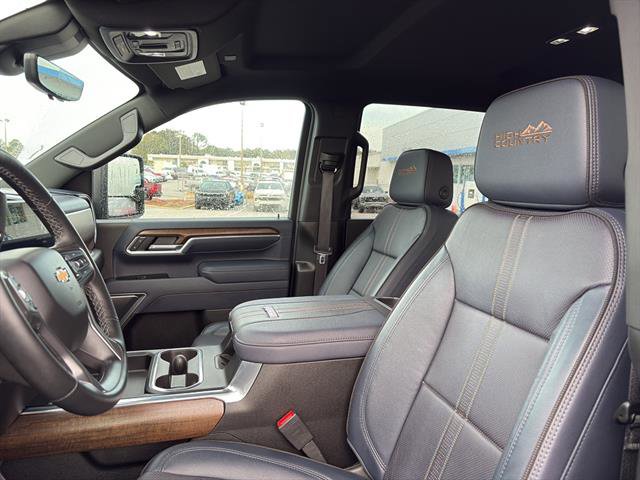 Used 2025 Chevrolet Silverado 3500 High Country w/ Technology Package image 7