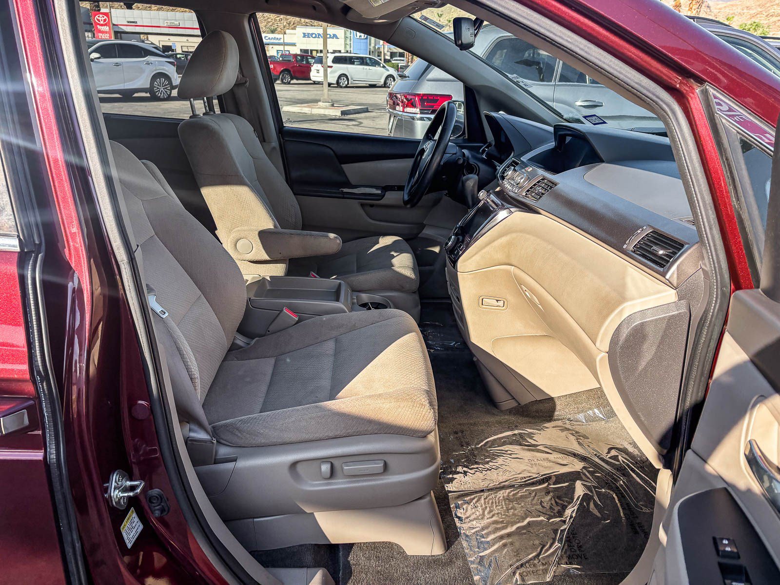 Used 2016 Honda Odyssey SE image 19