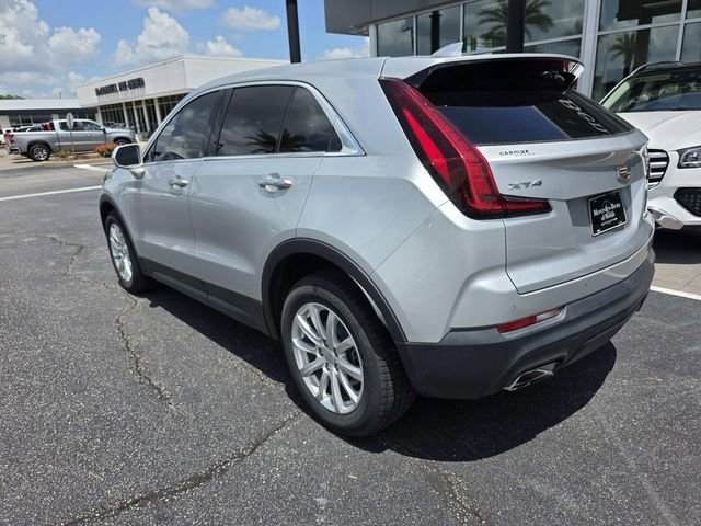 Used 2020 Cadillac XT4 Luxury w/ Cold Weather Package FWD image 8